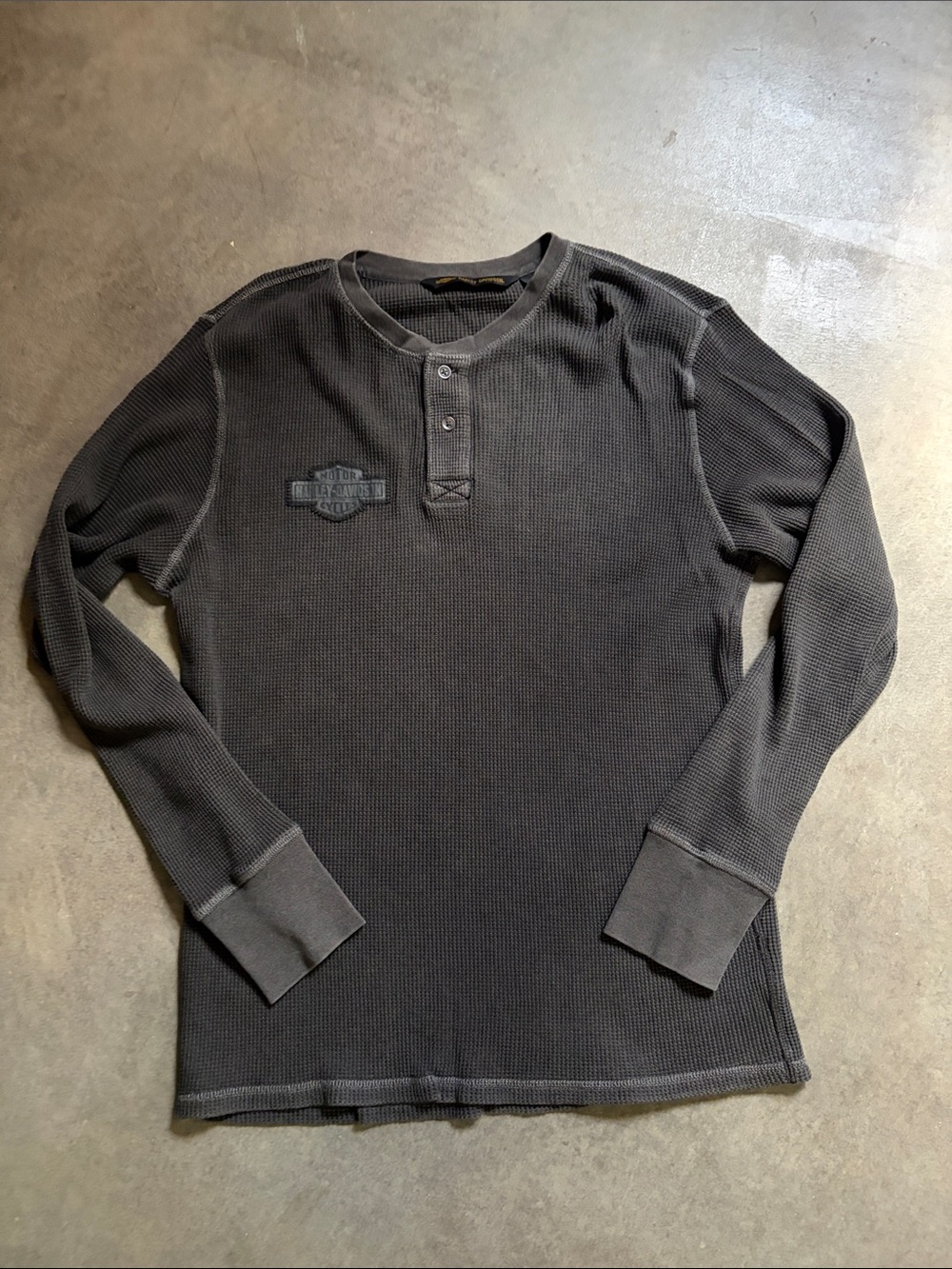 Harley-Davidson • Men’s Washed Waffle Knit Slim Fit Henley Gray - Picture 4 of 4